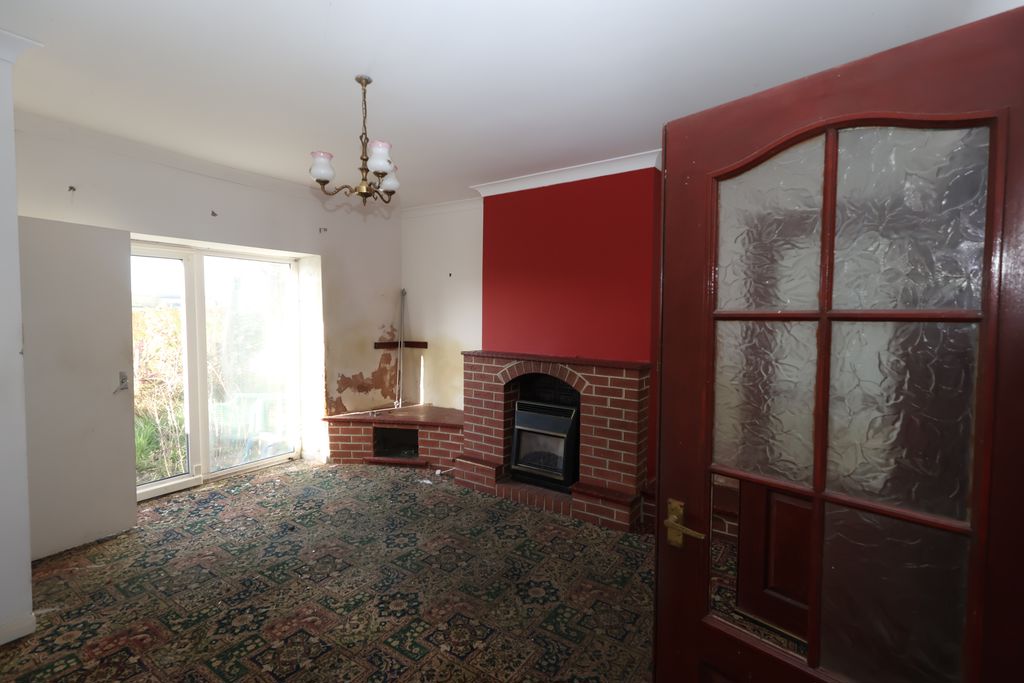 Lounge- click for photo gallery